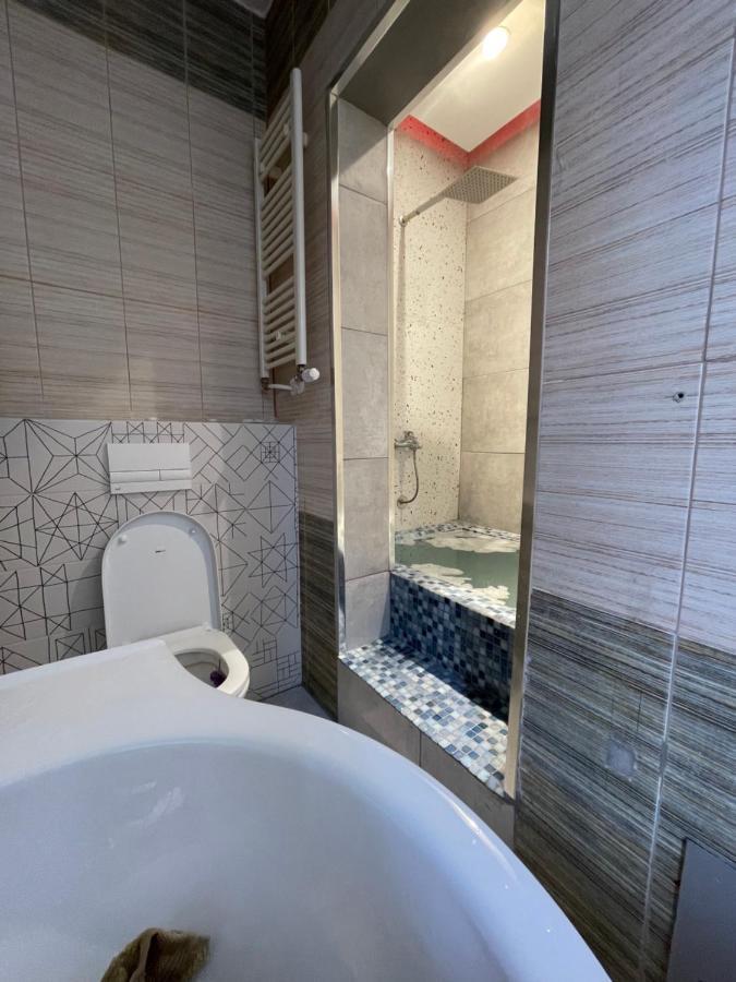 Ora-Prn, Studio Apartment In The City Centre Pristina Kültér fotó